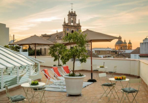 Santa Paula Pool & Luxury, Seville